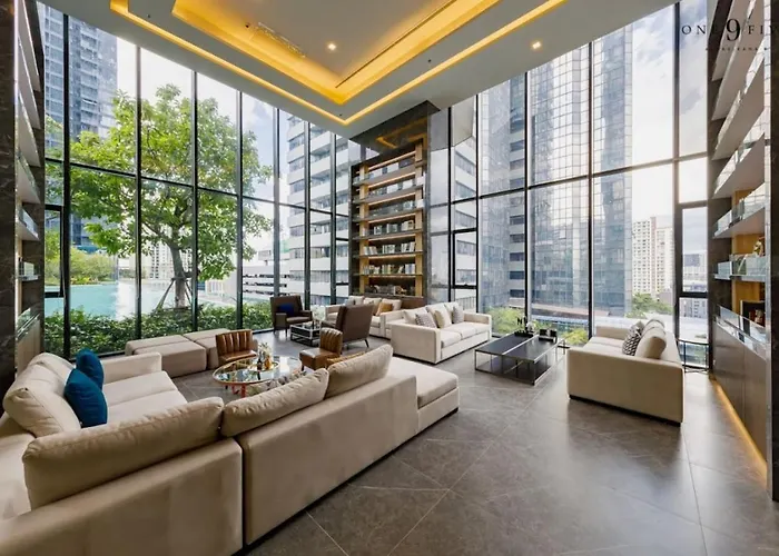 Near Rama 9 With Balcony, Pool, Gym & 5m To Mrt * 방콕
