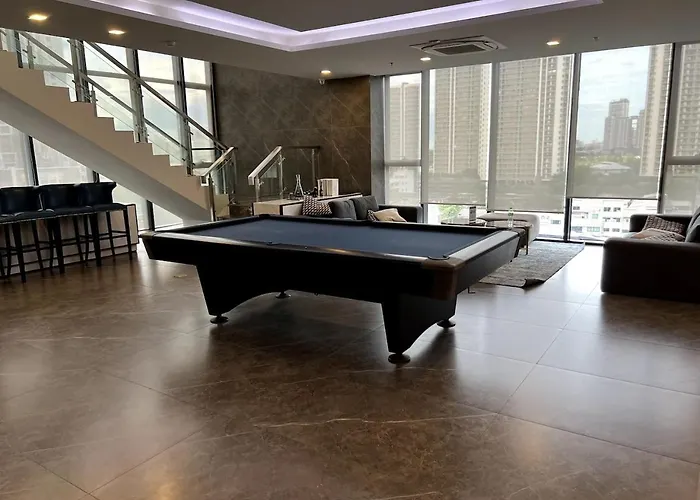 Near Rama 9 With Balcony, Pool, Gym & 5m To Mrt *