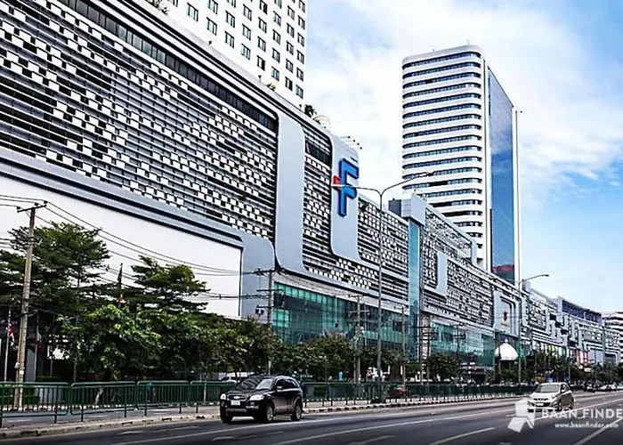 Near Rama 9 With Balcony, Pool, Gym & 5m To Mrt